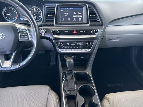 Used 2018 Hyundai Sonata Limited image 14