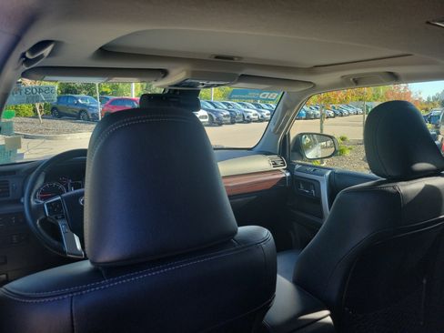 Used 2023 Toyota 4Runner Limited image 17