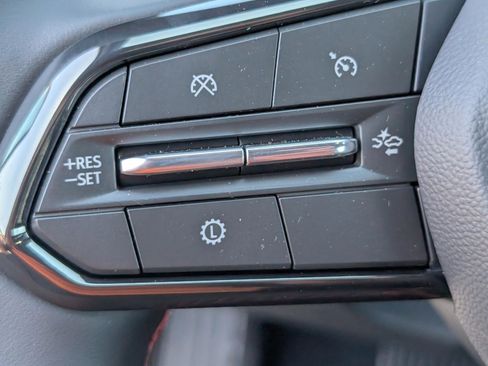 New 2026 Chevrolet Equinox RS w/ Convenience Package III FWD image 18