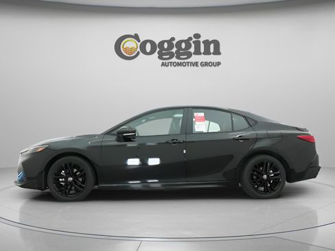 New 2026 Toyota Camry SE image 7