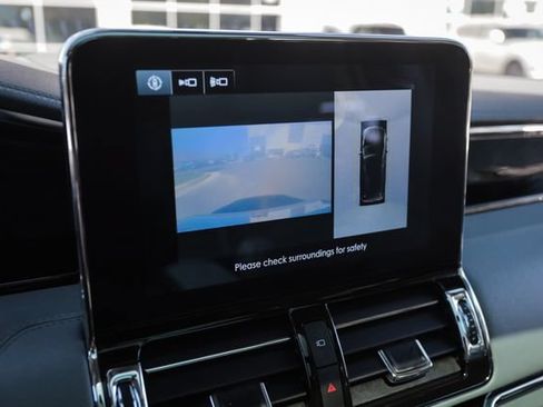Used 2018 Lincoln Navigator L Select w/ Technology Package AWD/4WD image 43
