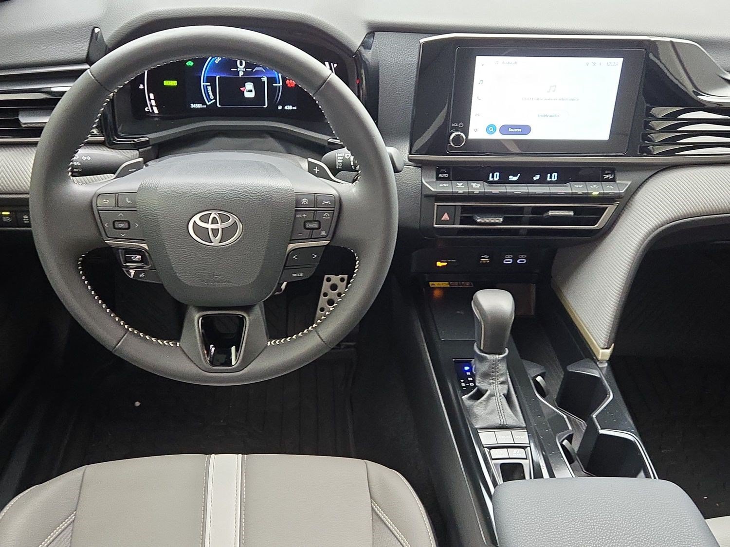 Certified 2025 Toyota Camry SE FWD image 12