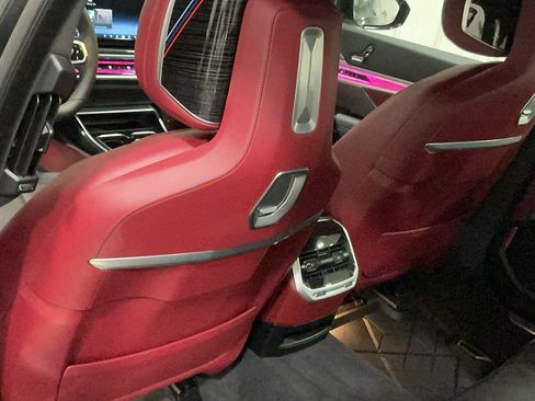 Used 2025 BMW 740i xDrive 740i xDrive image 19