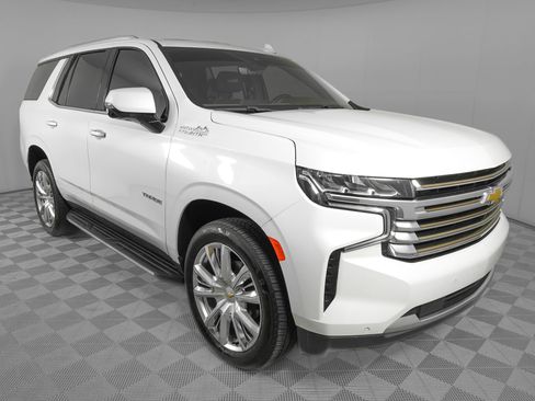Used 2021 Chevrolet Tahoe High Country AWD/4WD image 2