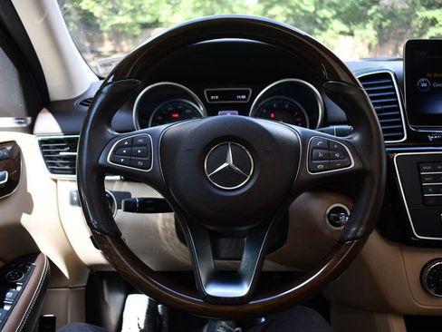 Used 2018 Mercedes-Benz GLE 350 w/ Premium 1 Package image 19