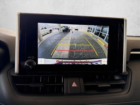 Used 2025 Toyota RAV4 XLE FWD image 13