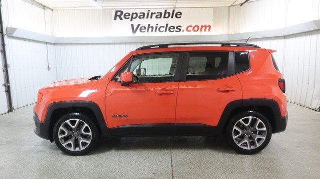 Used 2015 Jeep Renegade Latitude FWD image 1