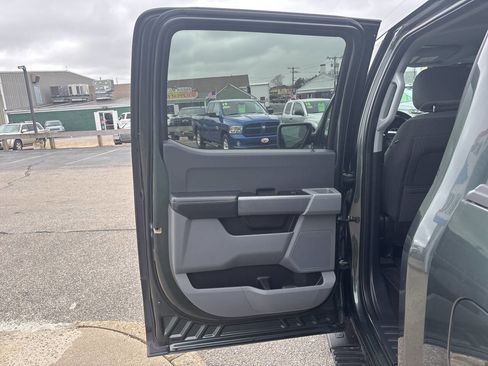 Used 2021 Ford F150 XLT image 26