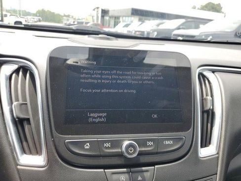 Used 2024 Chevrolet Malibu LT FWD image 24