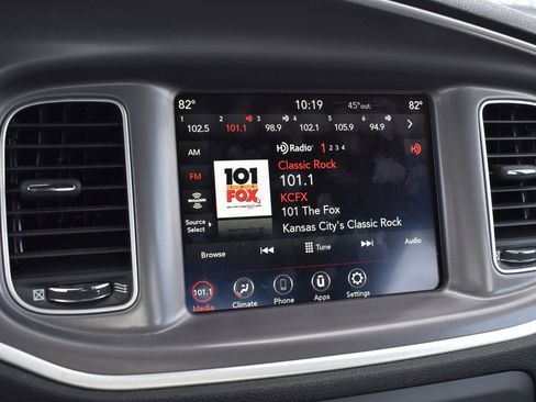 Used 2022 Dodge Charger R/T image 12