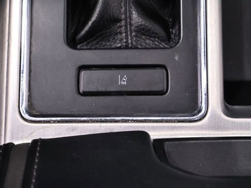Used 2016 Ford F150 Platinum w/ Equipment Group 701A Luxury AWD/4WD image 36