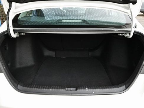 Used 2023 Honda Accord EX image 29