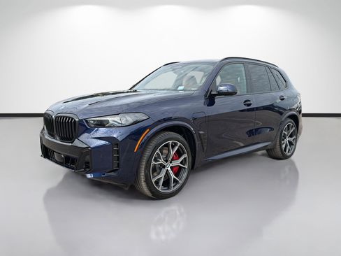 New 2026 BMW X5 xDrive50e image 7