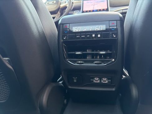 Certified 2022 Jeep Grand Cherokee Overland w/ Adv Protech Group III image 35