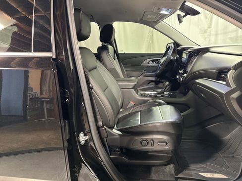 Used 2020 Chevrolet Traverse LT w/ LPO, Floor Liner Package FWD image 15