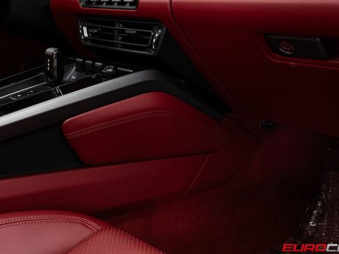 Used 2022 Porsche 911 Carrera image 32