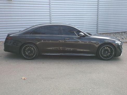 Used 2025 Mercedes-Benz S 63 AMG S image 2