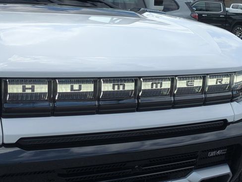 Used 2025 GMC Hummer EV 3X AWD/4WD image 32