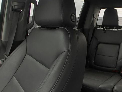 Used 2024 Chevrolet Silverado 1500 LT Trail Boss w/ Convenience Package II AWD/4WD image 9