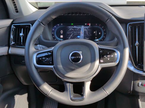 Used 2025 Volvo XC90 B6 Plus image 20