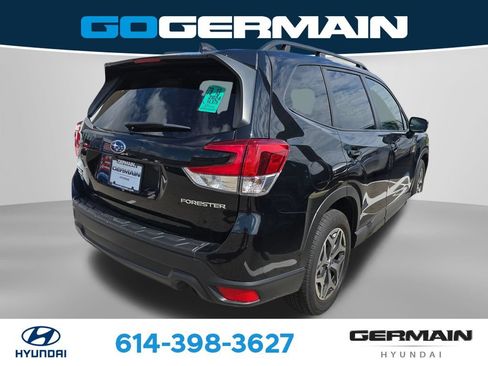 Used 2024 Subaru Forester Premium w/ POP Package 1 AWD/4WD image 9