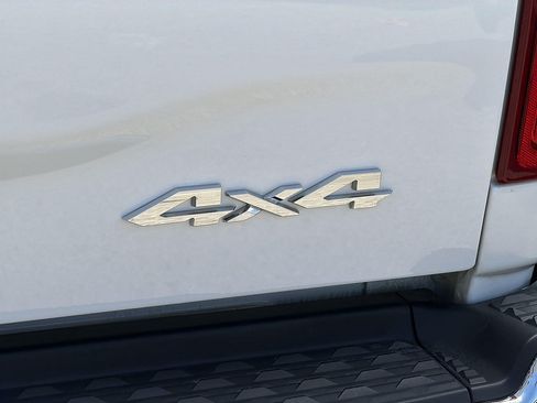Used 2024 RAM 3500 Big Horn AWD/4WD image 30