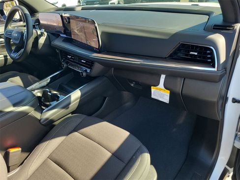 Used 2026 Chevrolet Tahoe LS image 28