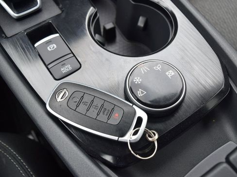 Used 2026 Nissan Rogue SV w/ Cold Weather Package AWD/4WD image 30