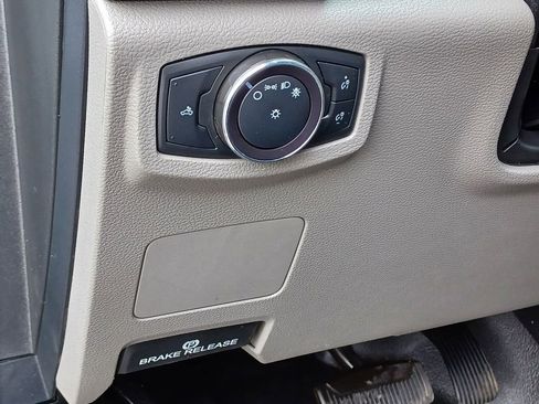 Used 2020 Ford F250 XL w/ STX Appearance Package AWD/4WD image 12
