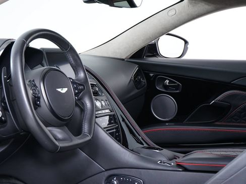 Used 2019 Aston Martin DBS Superleggera RWD image 4