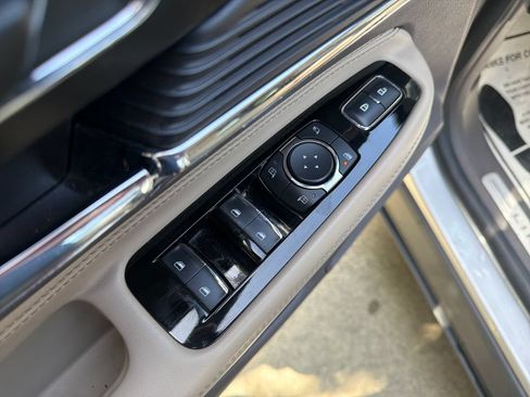 Used 2020 Lincoln Corsair FWD w/ Equipment Group 101A image 17