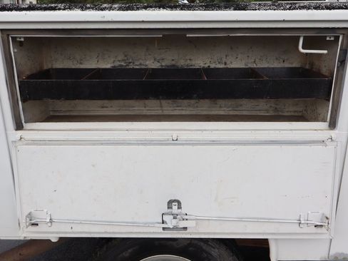 Used 2006 GMC Sierra 2500 W/T RWD image 19