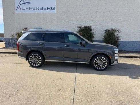 New 2026 Hyundai Palisade Calligraphy FWD image 2