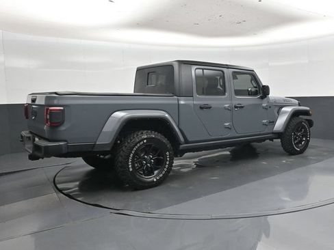 Used 2024 Jeep Gladiator Sport AWD/4WD image 27