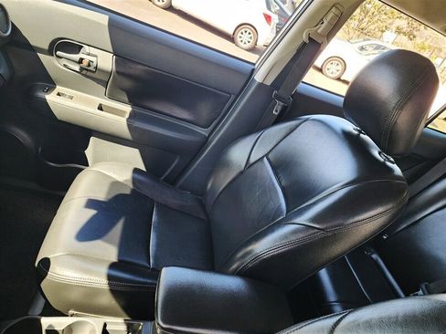 Used 2014 Scion xB image 26