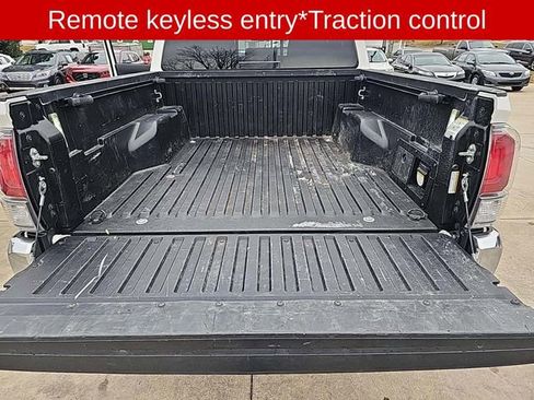 Used 2020 Toyota Tacoma TRD Off-Road image 5