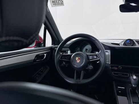 Used 2025 Porsche Macan S AWD/4WD image 11