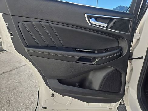 Used 2016 Ford Edge Sport w/ Technology Package image 40