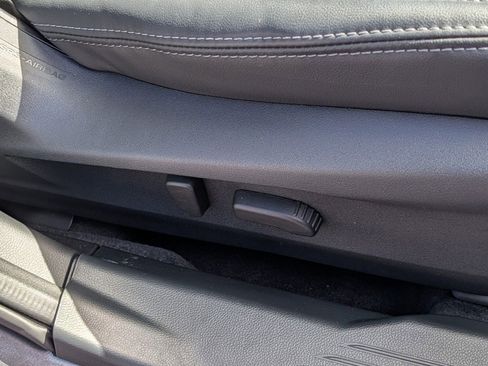 Certified 2025 Subaru Outback Limited image 22