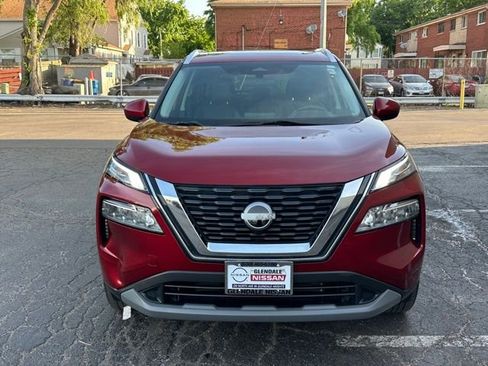 Used 2023 Nissan Rogue SV w/ SV Premium B Package AWD/4WD image 2