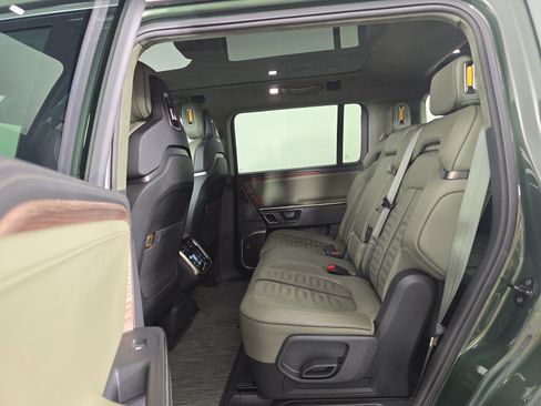 Used 2023 Rivian R1S Adventure AWD/4WD image 22