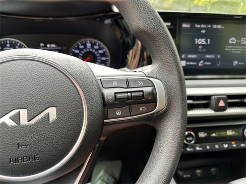 Used 2023 Kia K5 LXS image 22