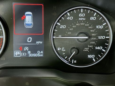 Used 2025 Subaru Crosstrek 2.0i Premium image 18