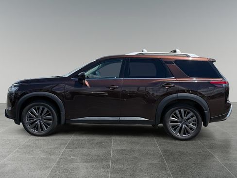 Used 2022 Nissan Pathfinder SL w/ SL Premium Package AWD/4WD image 3