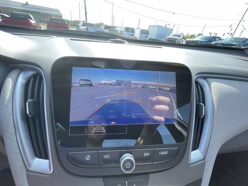 Used 2025 Chevrolet Malibu LS FWD image 15