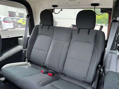 Used 2022 Jeep Wrangler Sport AWD/4WD image 11