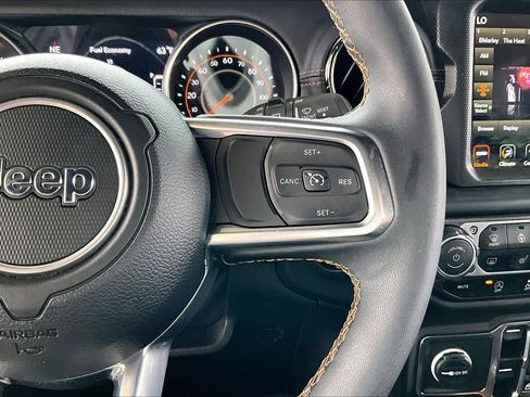 Used 2023 Jeep Wrangler Unlimited Sahara image 22