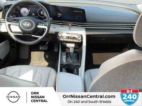 Used 2024 Hyundai Elantra Limited image 15
