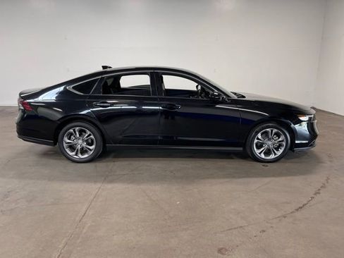 Used 2023 Honda Accord EX image 2