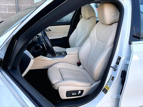 Used 2019 BMW 330i xDrive 330i xDrive w/ Driving Assistance Package image 8